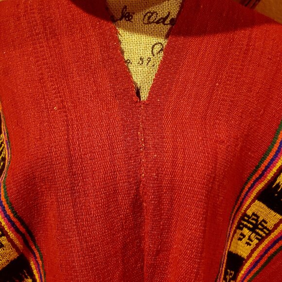 Antique Andean Poncho Journey to the Past: Outdoor Lovers, Gift Ideas - Picture 4 of 5